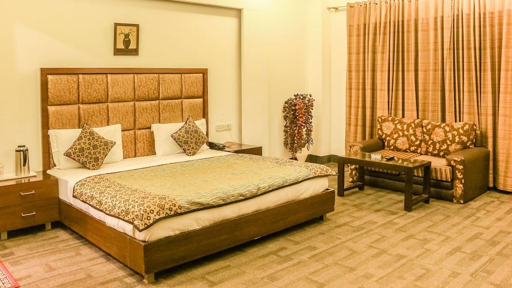 Hari's Court, Lajpat Nagar