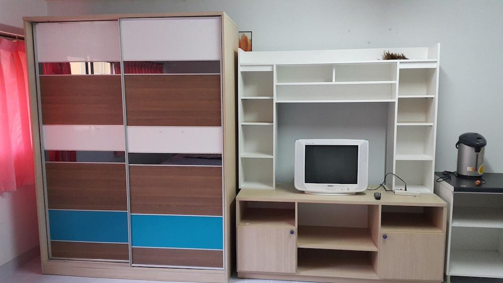 Popular Condo Muangthong Thani