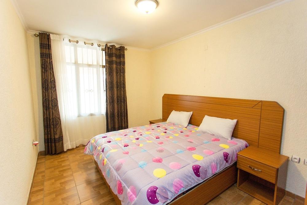 Eden Escape Apartments