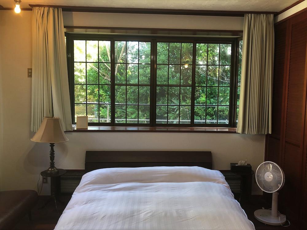 private hotel WALKERS NAKIJIN