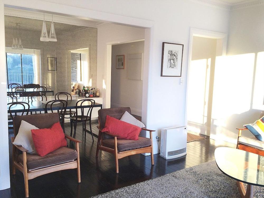 Stunning Harbour Views H325