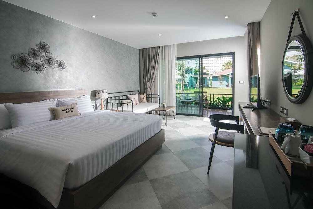 Coral Tree Villa Huahin