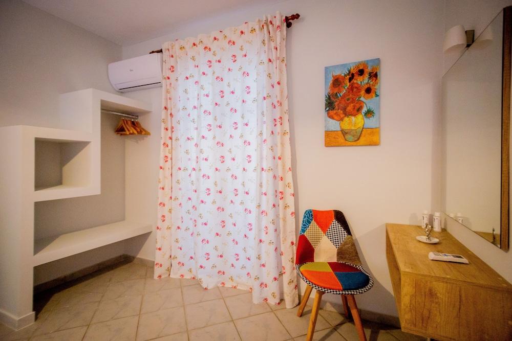 Porto Gerakas Villas