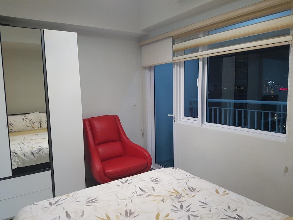 All At Jazz - Makati Serviced Apartments
