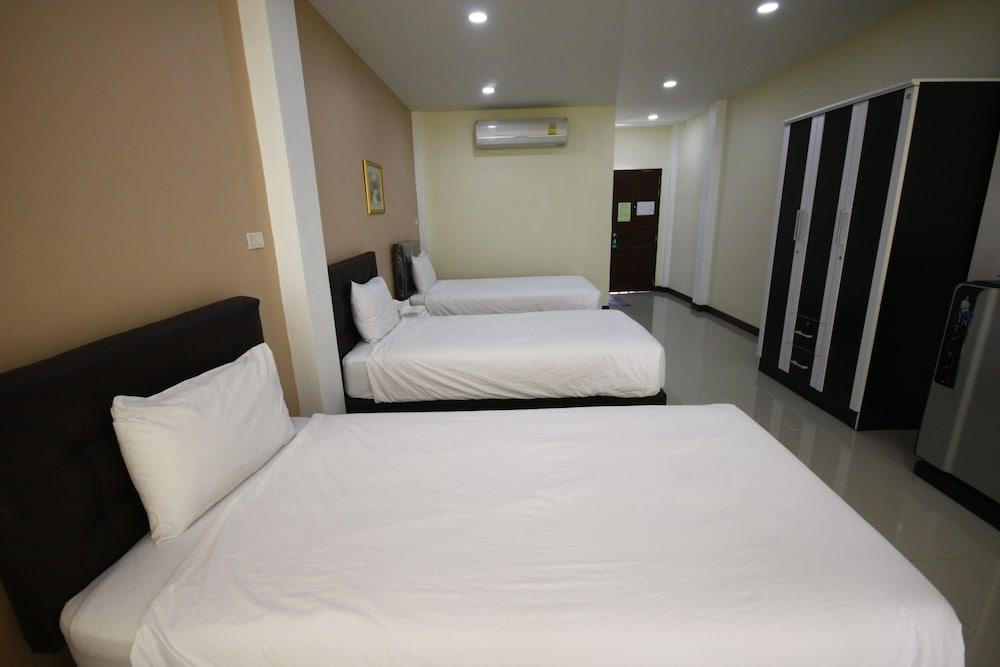 Charoensuk Grand Hotel