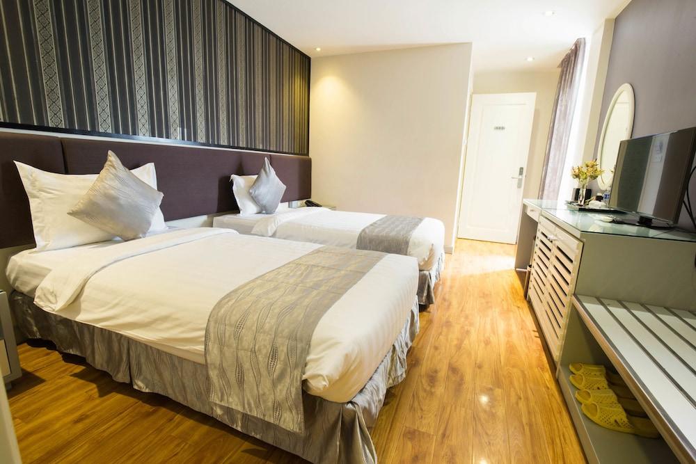 Riverside Boutique Hotel