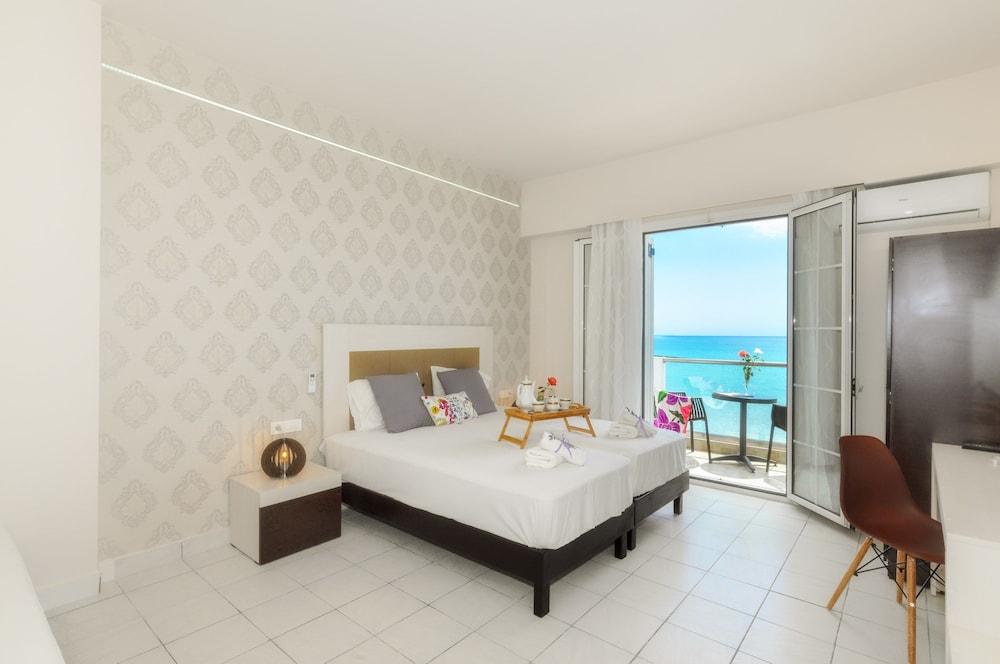 Mouria Studios & Apartments