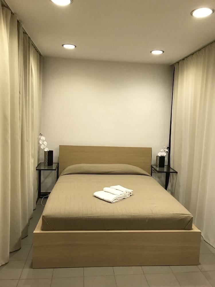 New Athens Acropolis Penthouse Suite