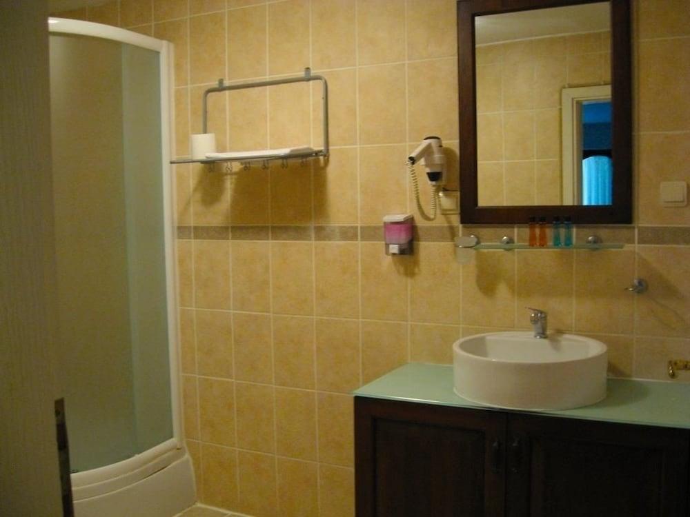 Assos Sardunya Butik Hotel