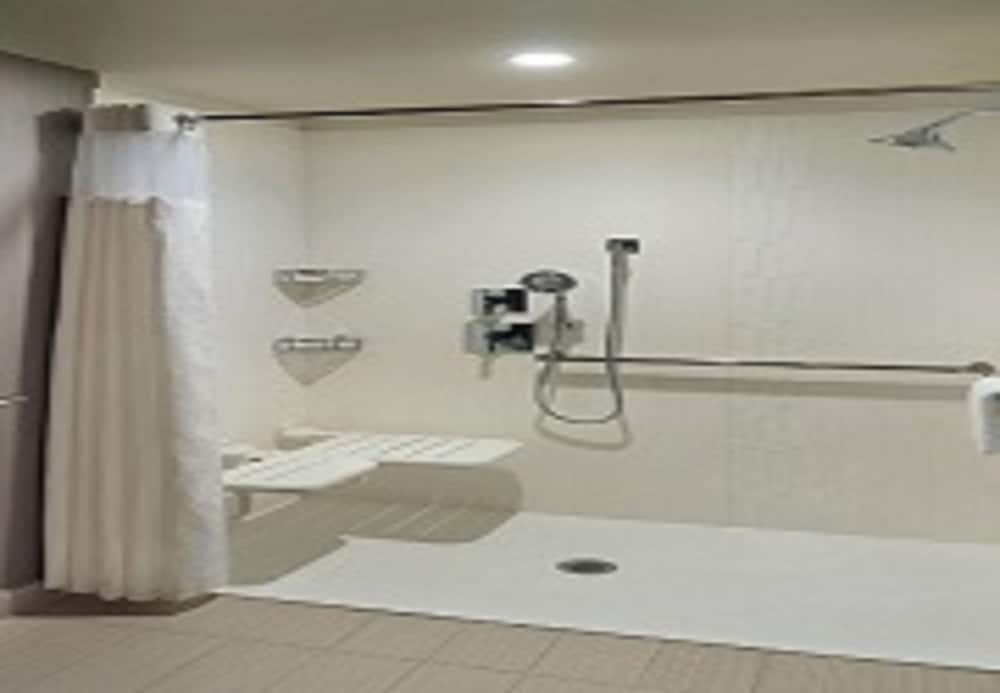 Courtyard by Marriott LaGrange