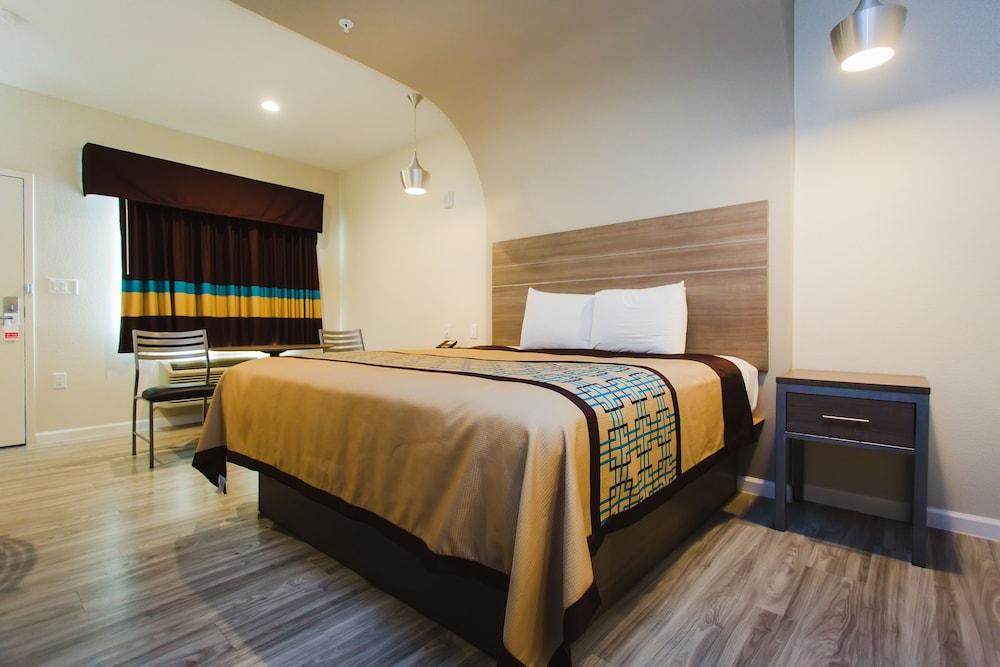 Scottish Inns & Suites Atascocita