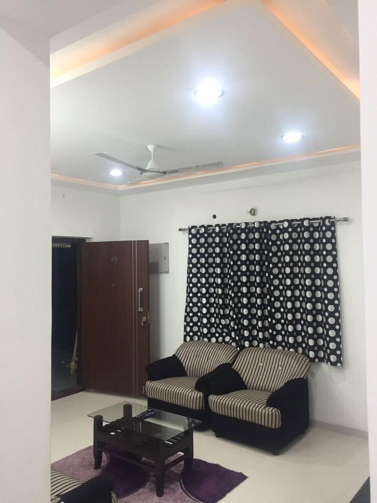 Prestige service apartment