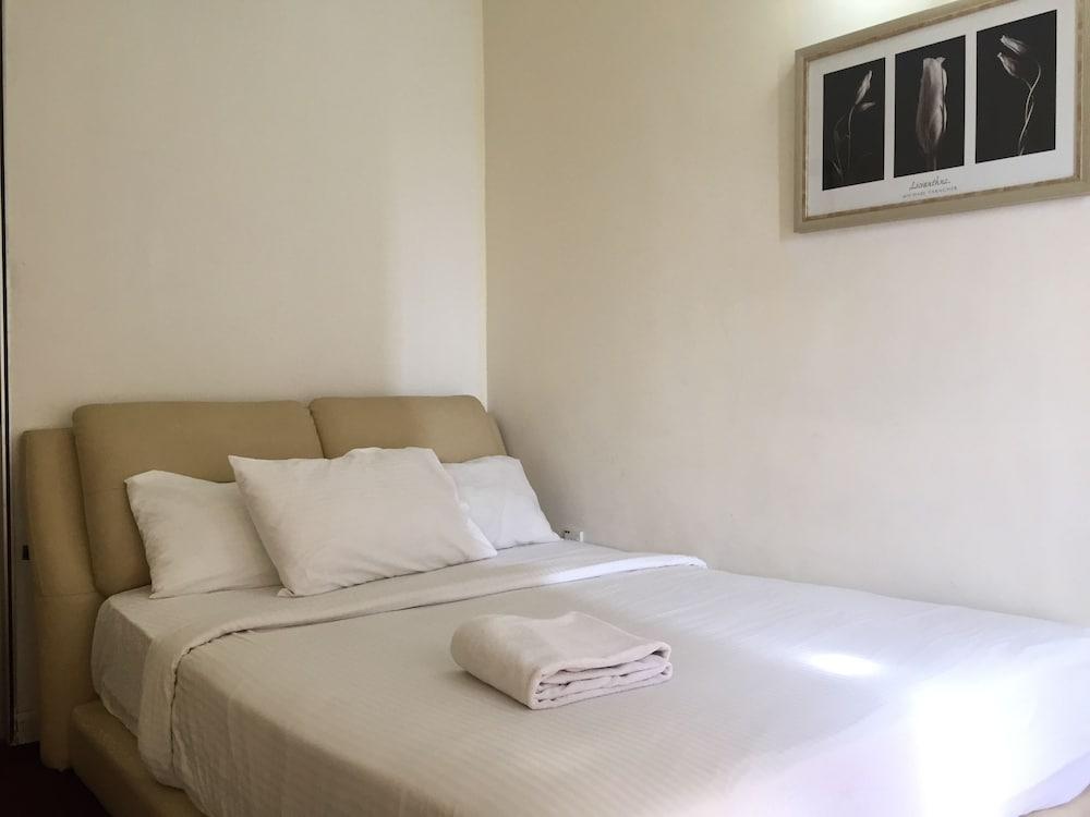 Makam Service Suites Taragon