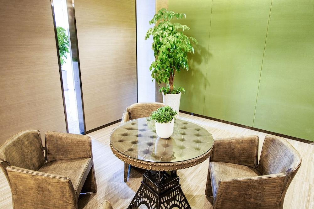 ibis Styles GY Bosideng Plz