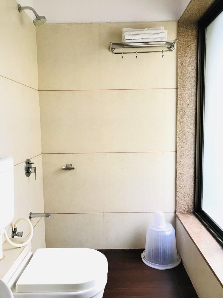 Sapphero Harshraj Resort