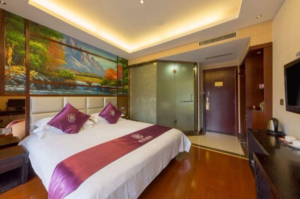 Rong Le Business Hotel