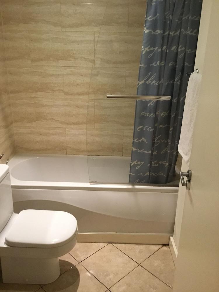 Whitworth Street Apartments