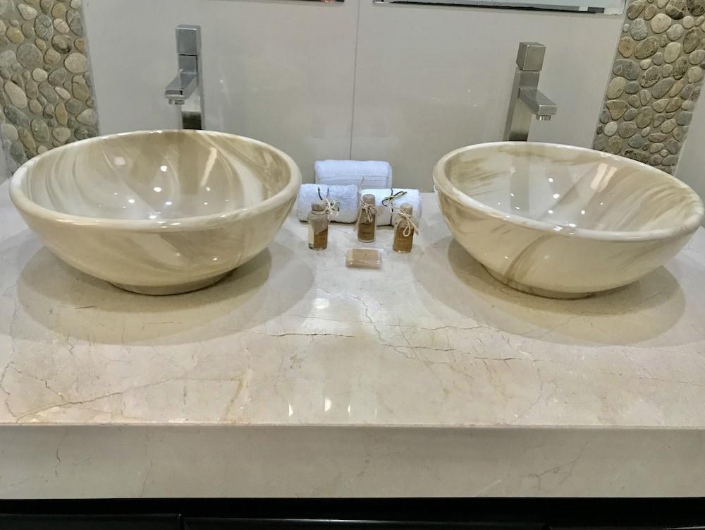 Ocean View Apartments – Delicia