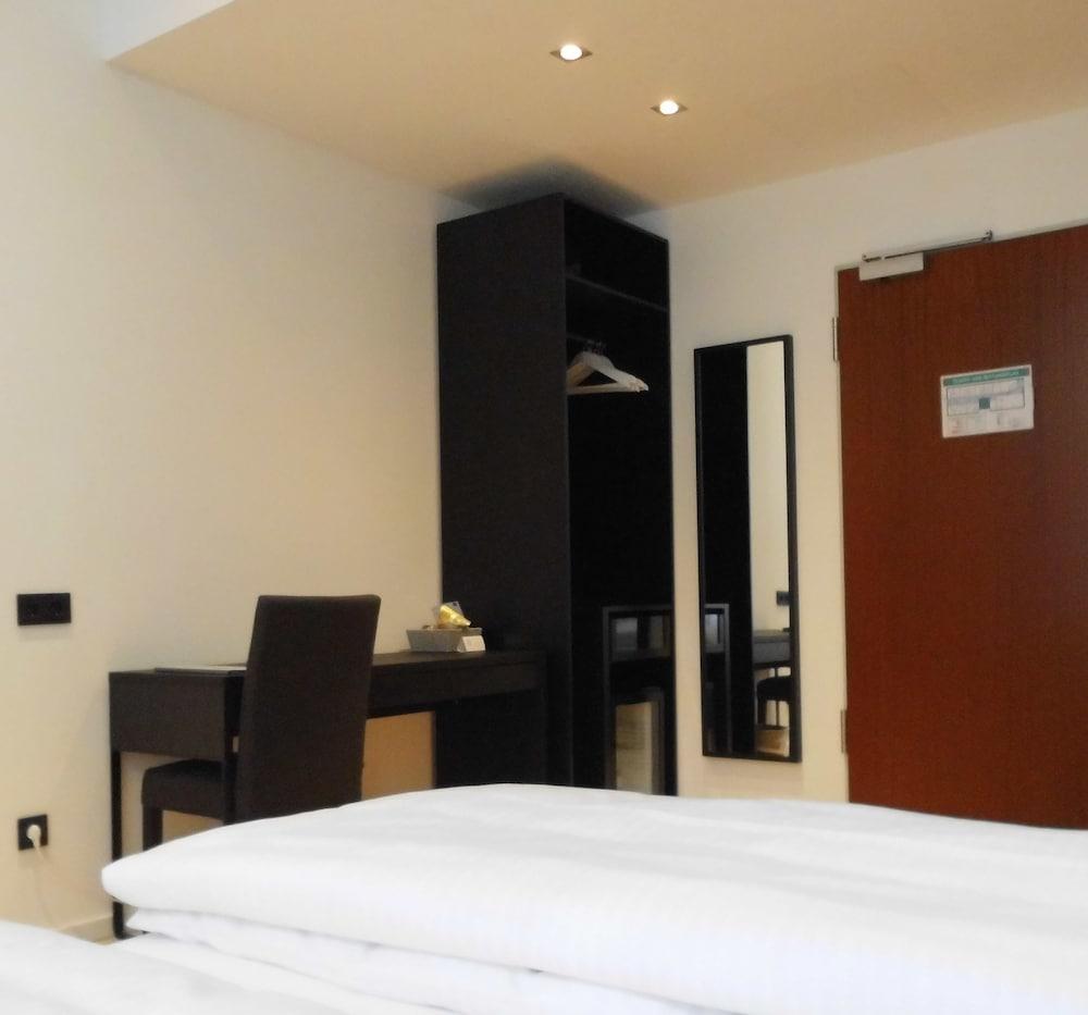 ARRIVEL Hotel Kirchheim - bisher: Novitel