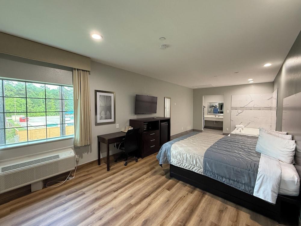 Scottish Inn & Suites - IAH Airport