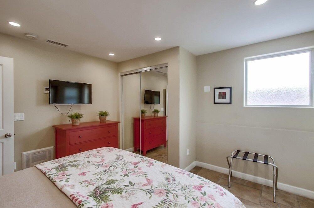 Manhattan Townhome #722