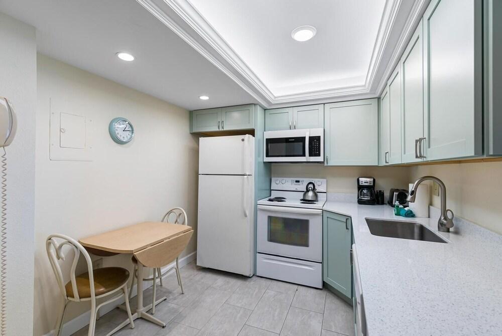 Seaview Condo #12929