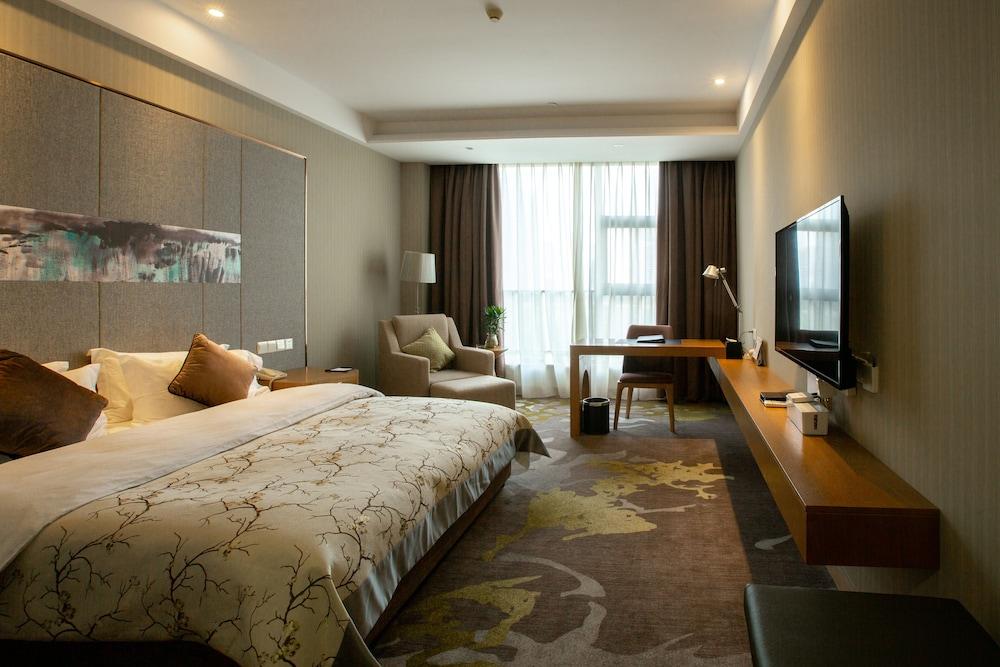 Suzhou Canal Garden Hotel