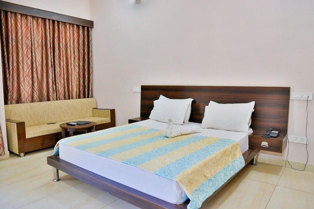 Gulmohar Sariska Resort