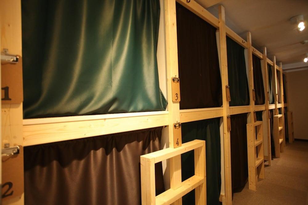 BASE INN TABATA - Hostel