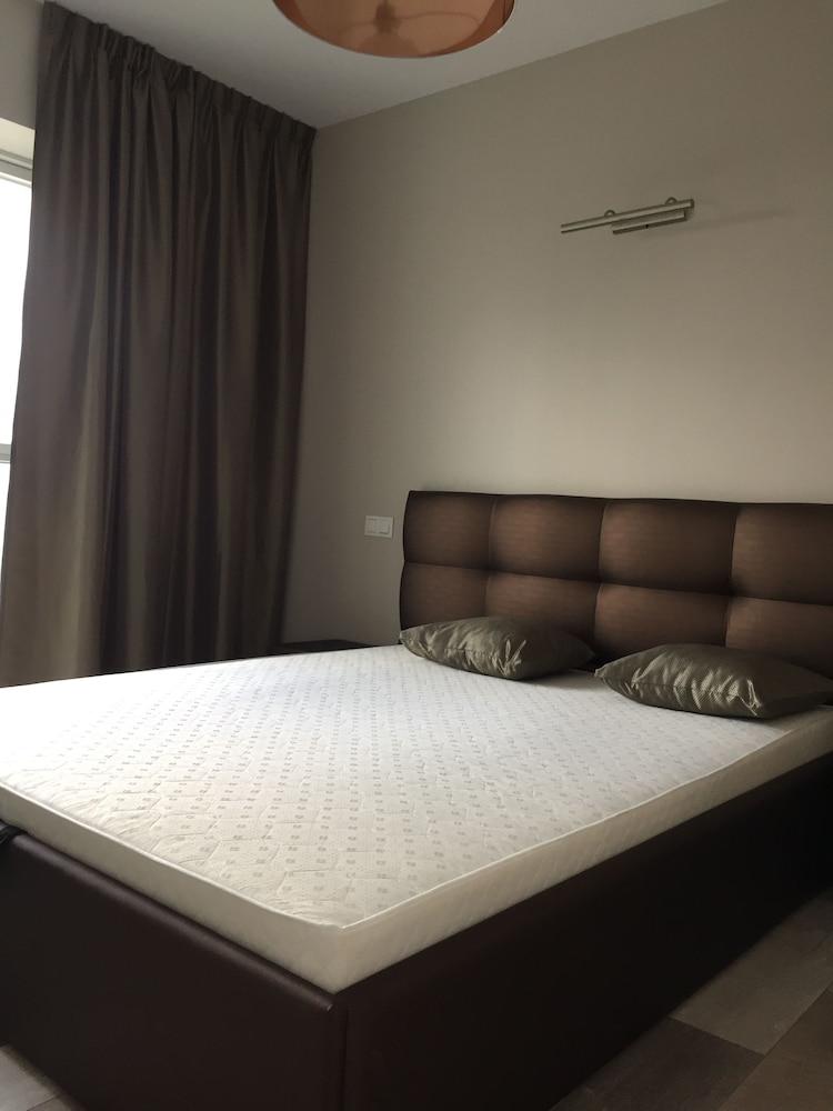 SUPER-APARTAMENTY International Fair