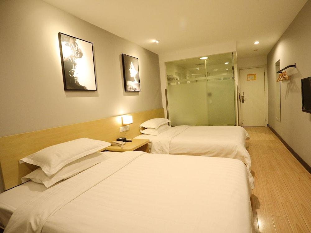 Changshu Weijing Hotel