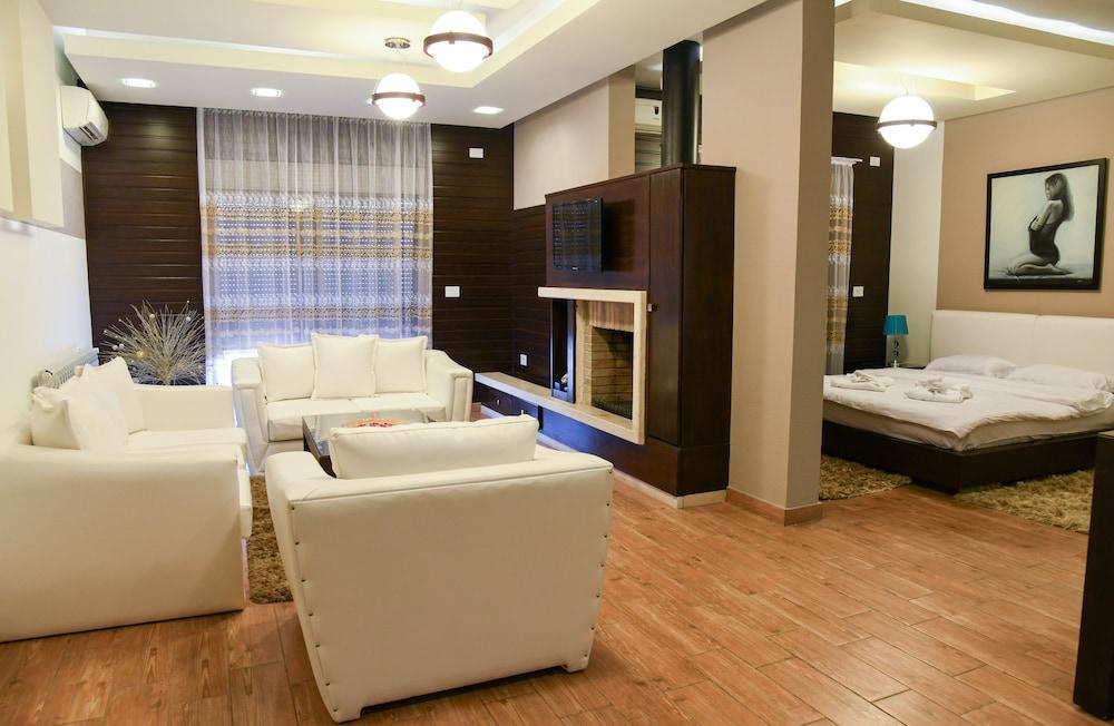 Serail Hotel & Lodging