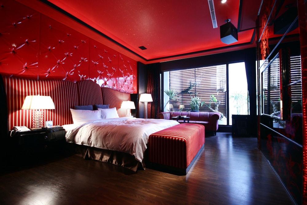 THE YORKER De'luxe Motel