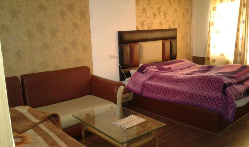 ADB Rooms Hotel Patnitop