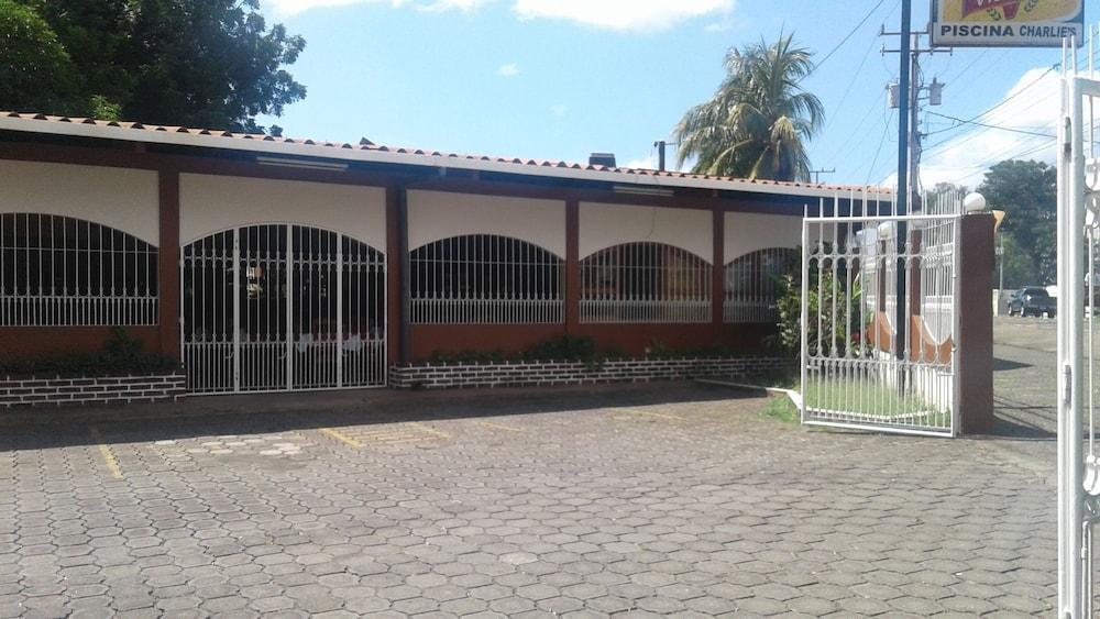 Hotel y Restaurante Charlie's