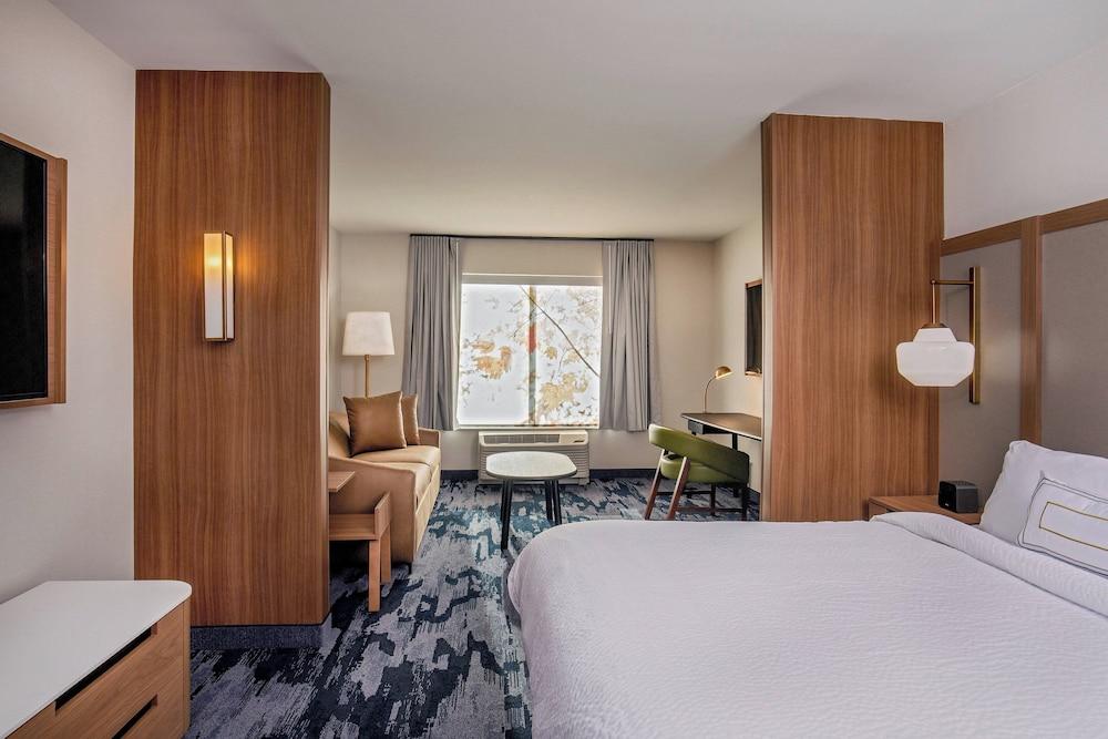 Fairfield Inn & Suites by Marriott Boston Walpole