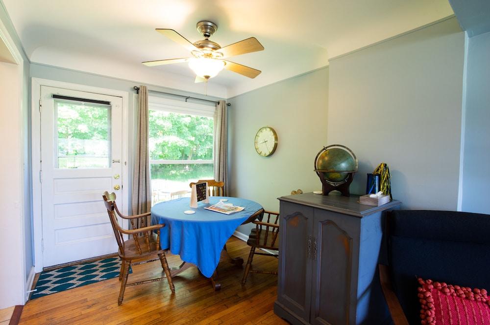 Two Bedroom West Stadium Bungalow - Unit 524