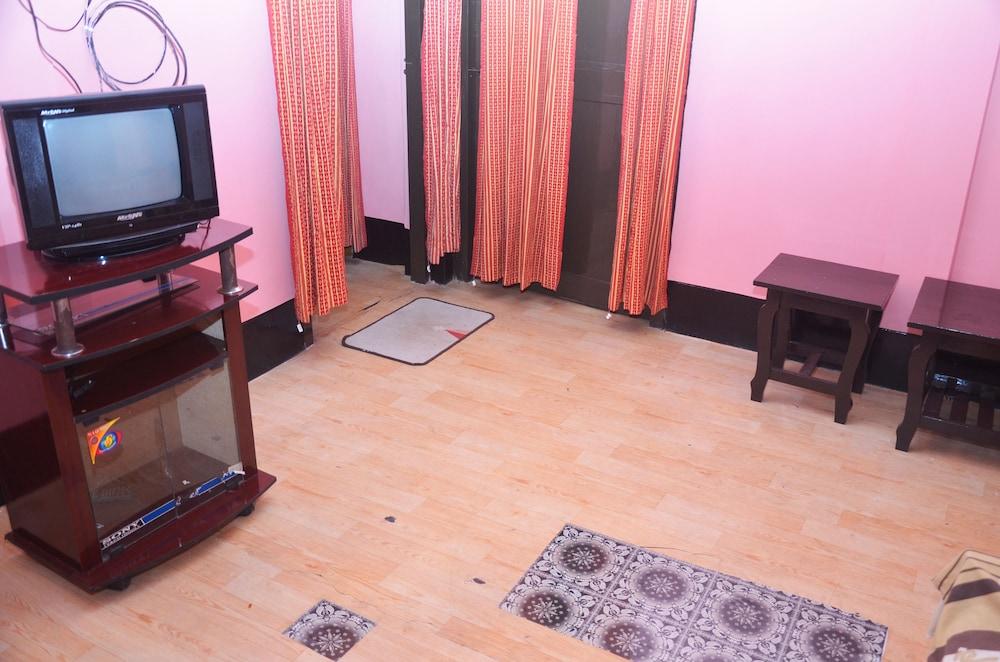 Lawachara Eco Cottage