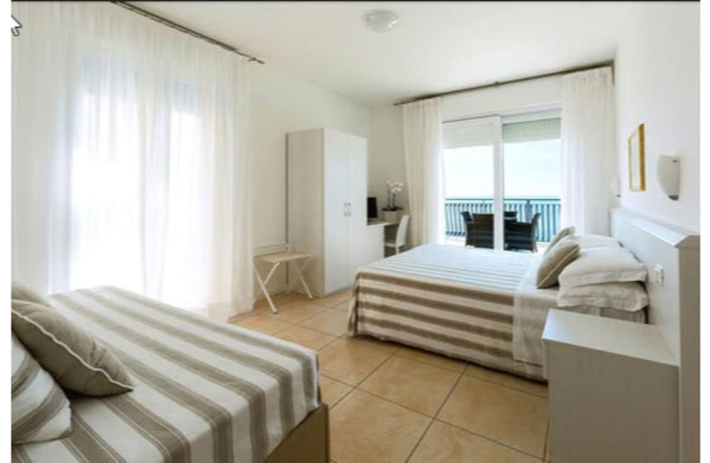 Hotel Plaza Esplanade