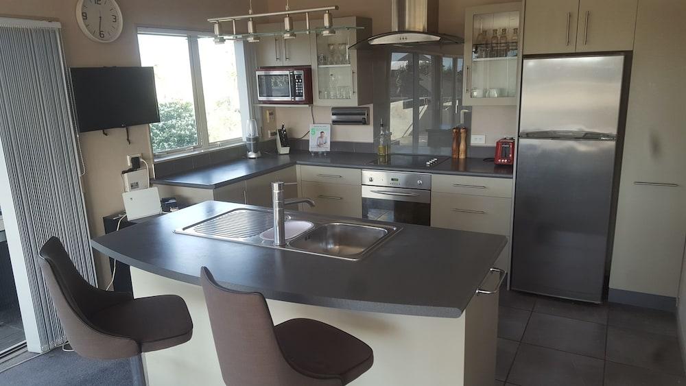 Apartment by The Beach