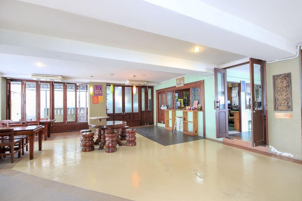 OYO 75354 Loyd Garden