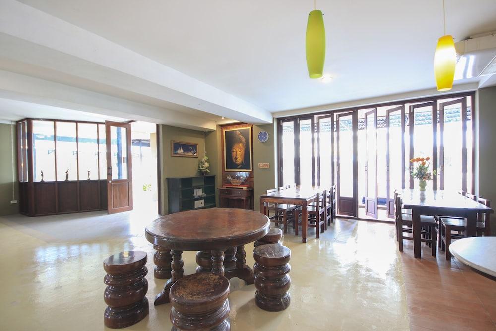 OYO 75354 Loyd Garden