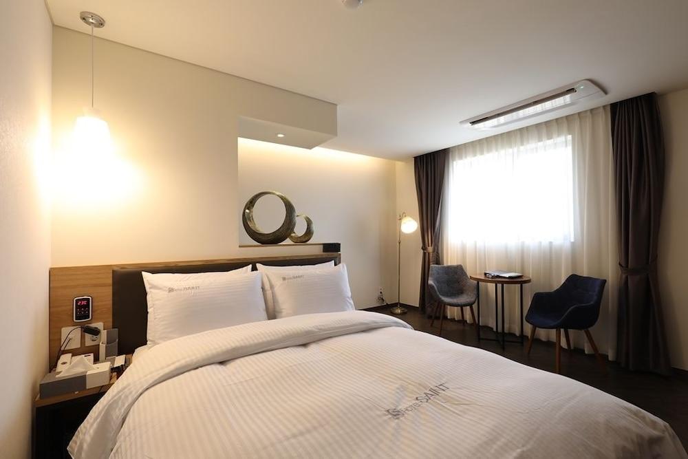 Suwon Saint Hotel