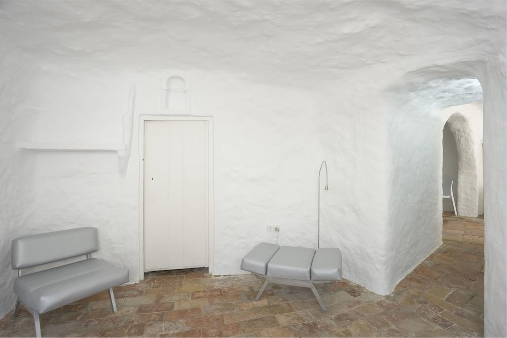 Cueva de la Muralla - Sacromonte