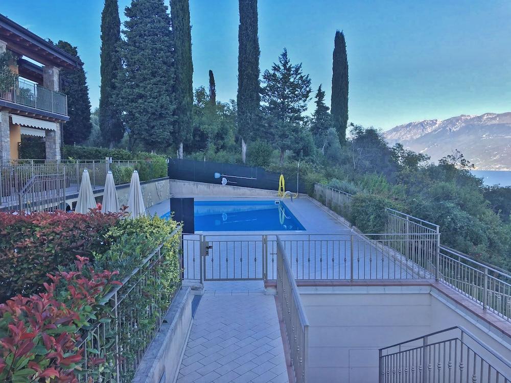 Belvedere Apartment with Garden