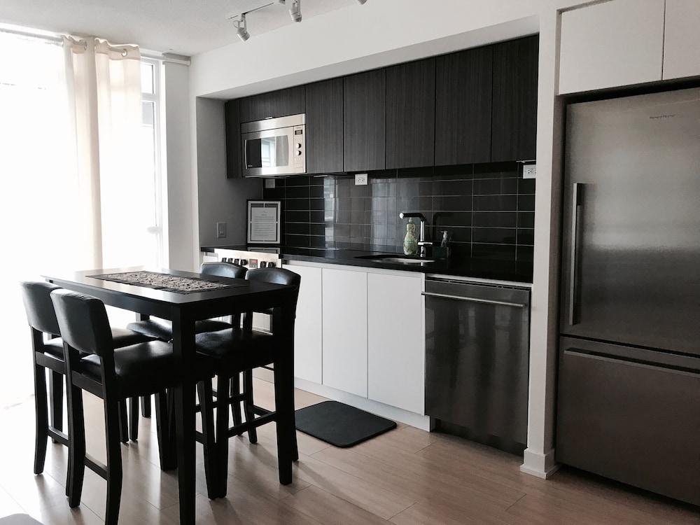 Beautiful Home by Rogers Centre