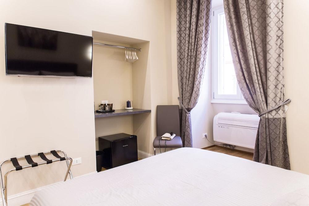 Nazionale Palace Suites