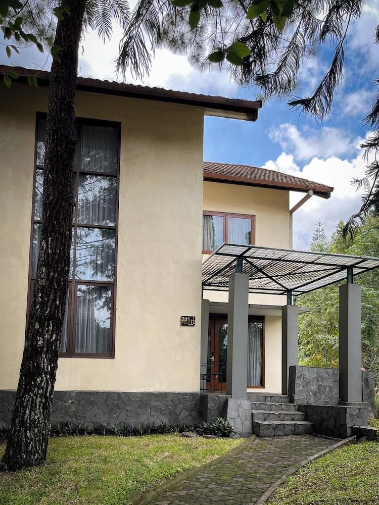 Puri Setiabudhi Residence