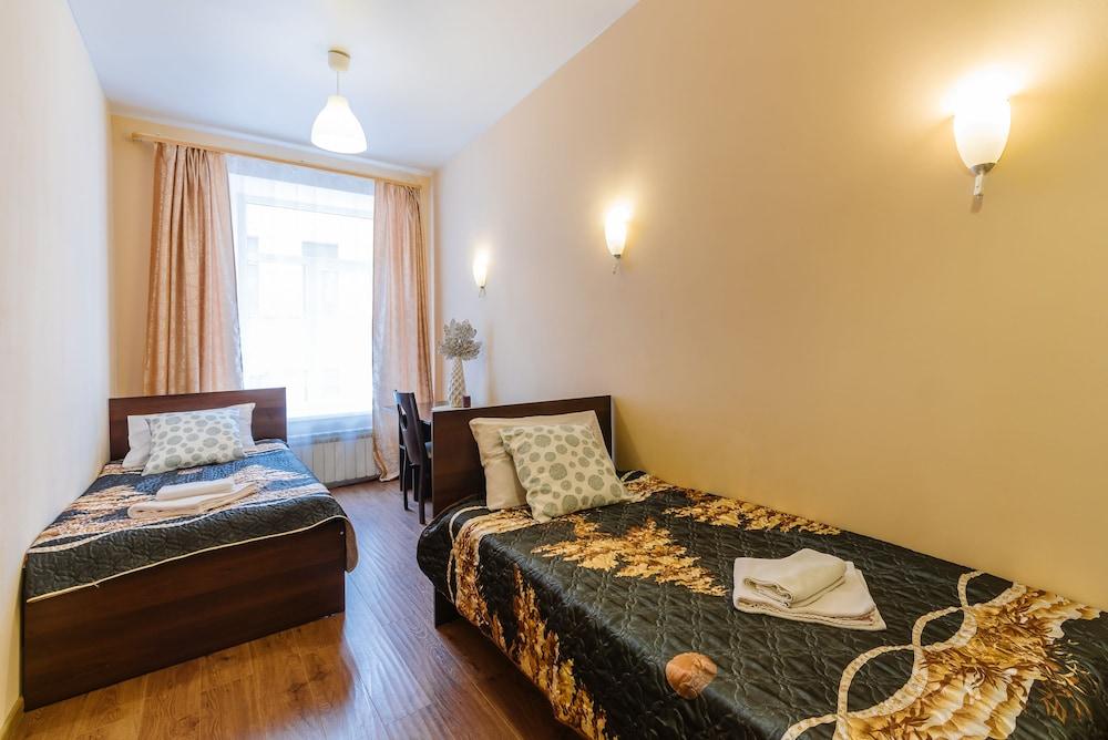 Diamond near Bridges Hotel