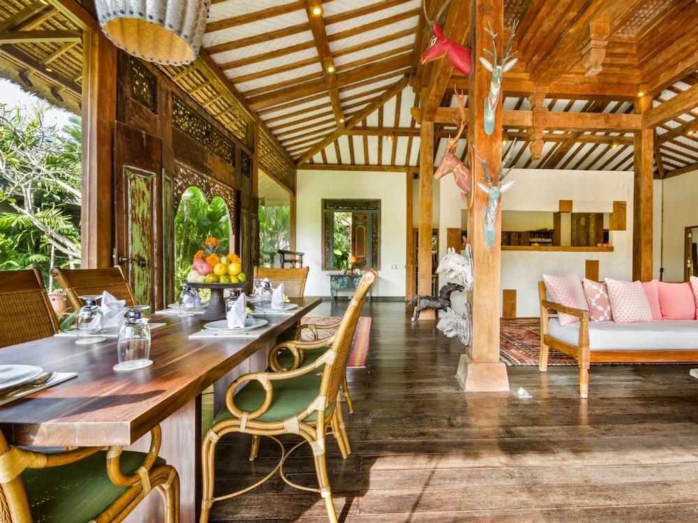 Villa Desa Roro Estate by Villa Finder